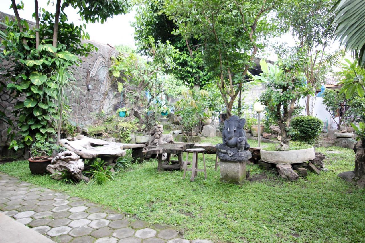 Reddoorz Near Rumah Sakit Wirosaban Salakan Экстерьер фото