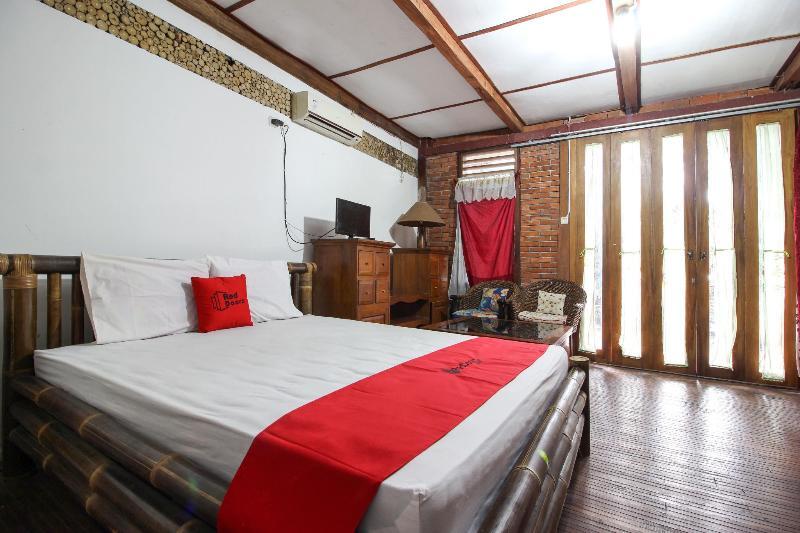 Reddoorz Near Rumah Sakit Wirosaban Salakan Экстерьер фото